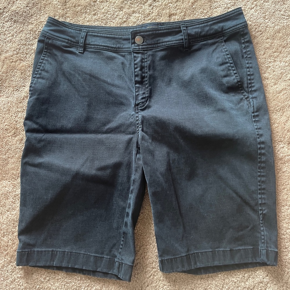 Pendleton Women's Black Bermuda Shorts 14